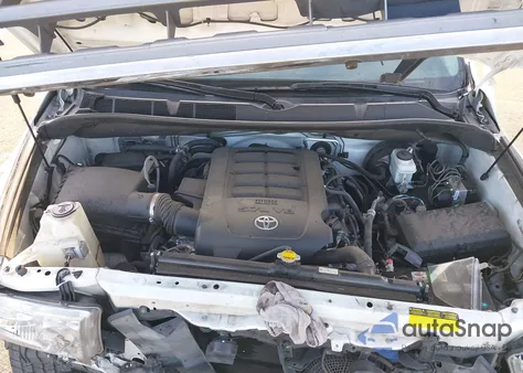 2015 Toyota Sequoia Limited 5.7L V8 из США, поврежденный, VIN 5TDJY5G15FS119032